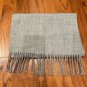 MENS gray scarf